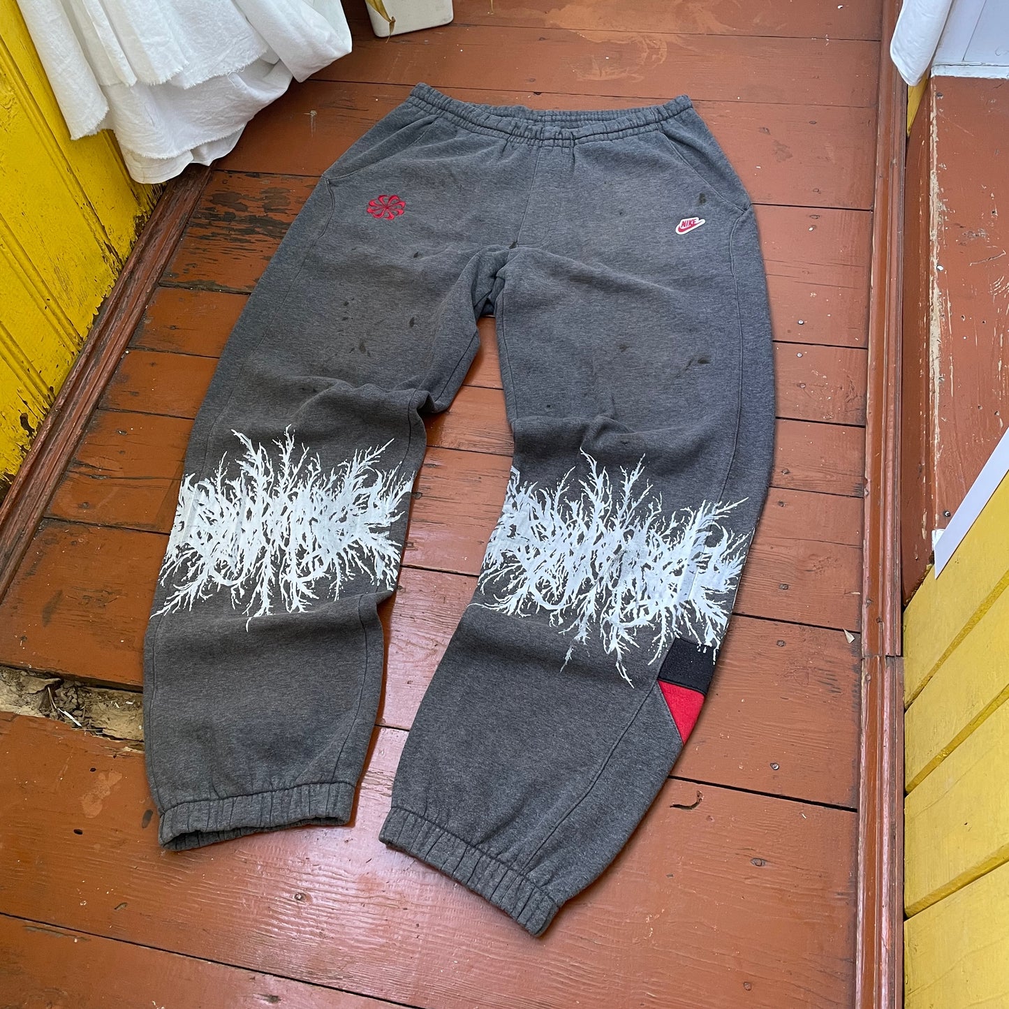 Custom Nike Grunge Sweatpants β Vintage S Grey with White Print | 00s Streetwear Joggers