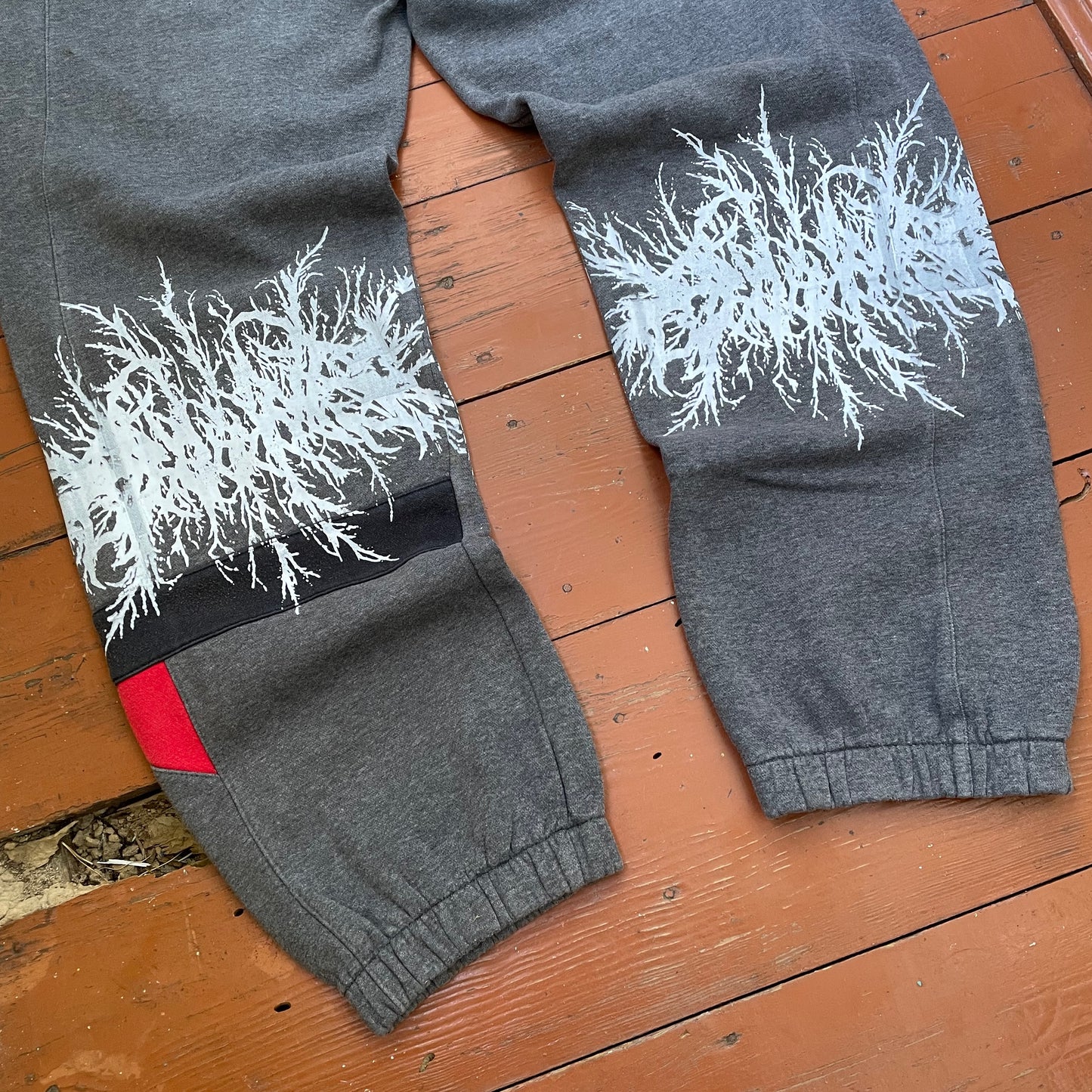 Custom Nike Grunge Sweatpants β Vintage S Grey with White Print | 00s Streetwear Joggers