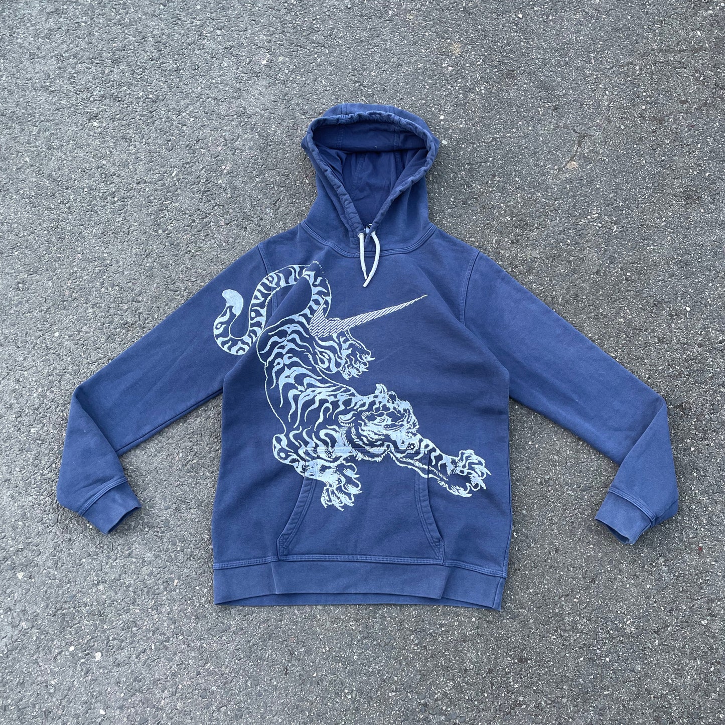 Custom Nike Tiger Hoodie โ Faded Blue Hoodie with White Tiger Art | Vintage Streetwear 1 of 1