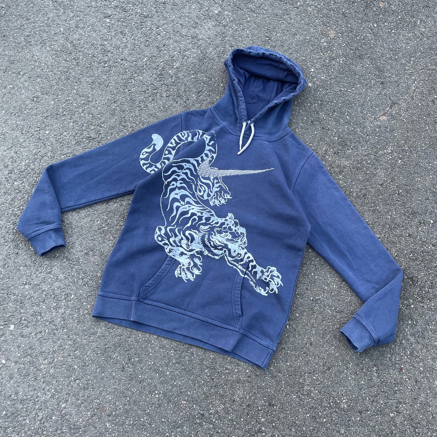 Custom Nike Tiger Hoodie โ Faded Blue Hoodie with White Tiger Art | Vintage Streetwear 1 of 1