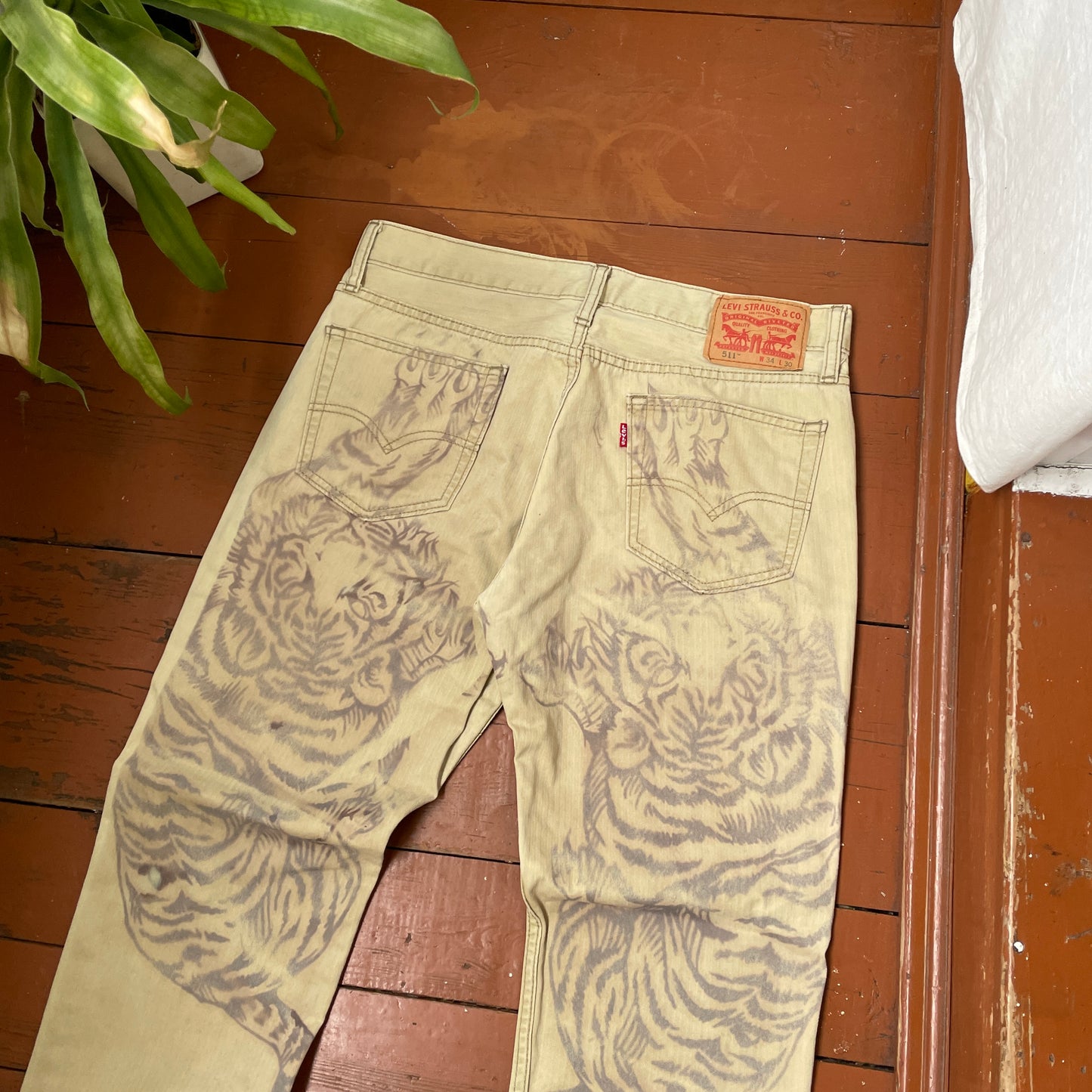 Custom Levi’s Tiger Print Jeans – Beige/Khaki with Bold Artwork | 1 of 1 Reworked