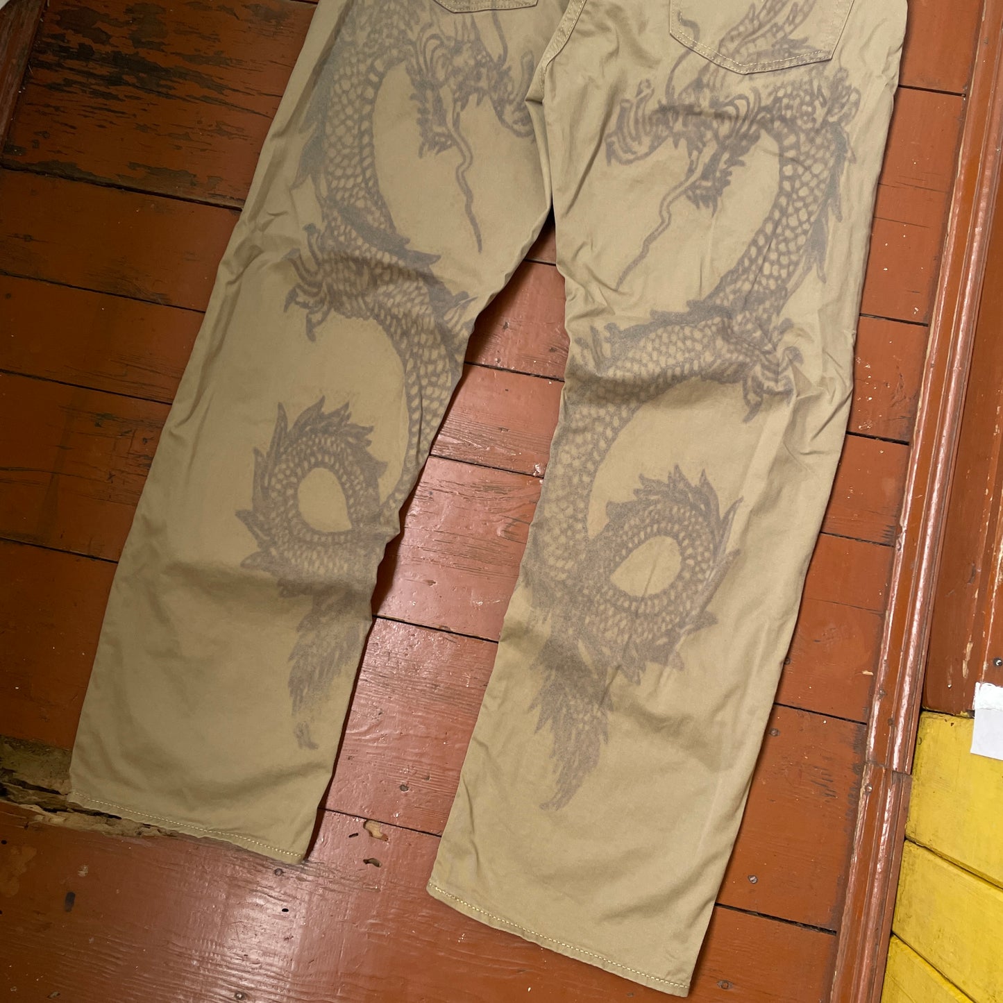 Custom Levi’s Dragon Print Jeans – Beige/Khaki with Bold Artwork | 1 of 1 Reworked Denim