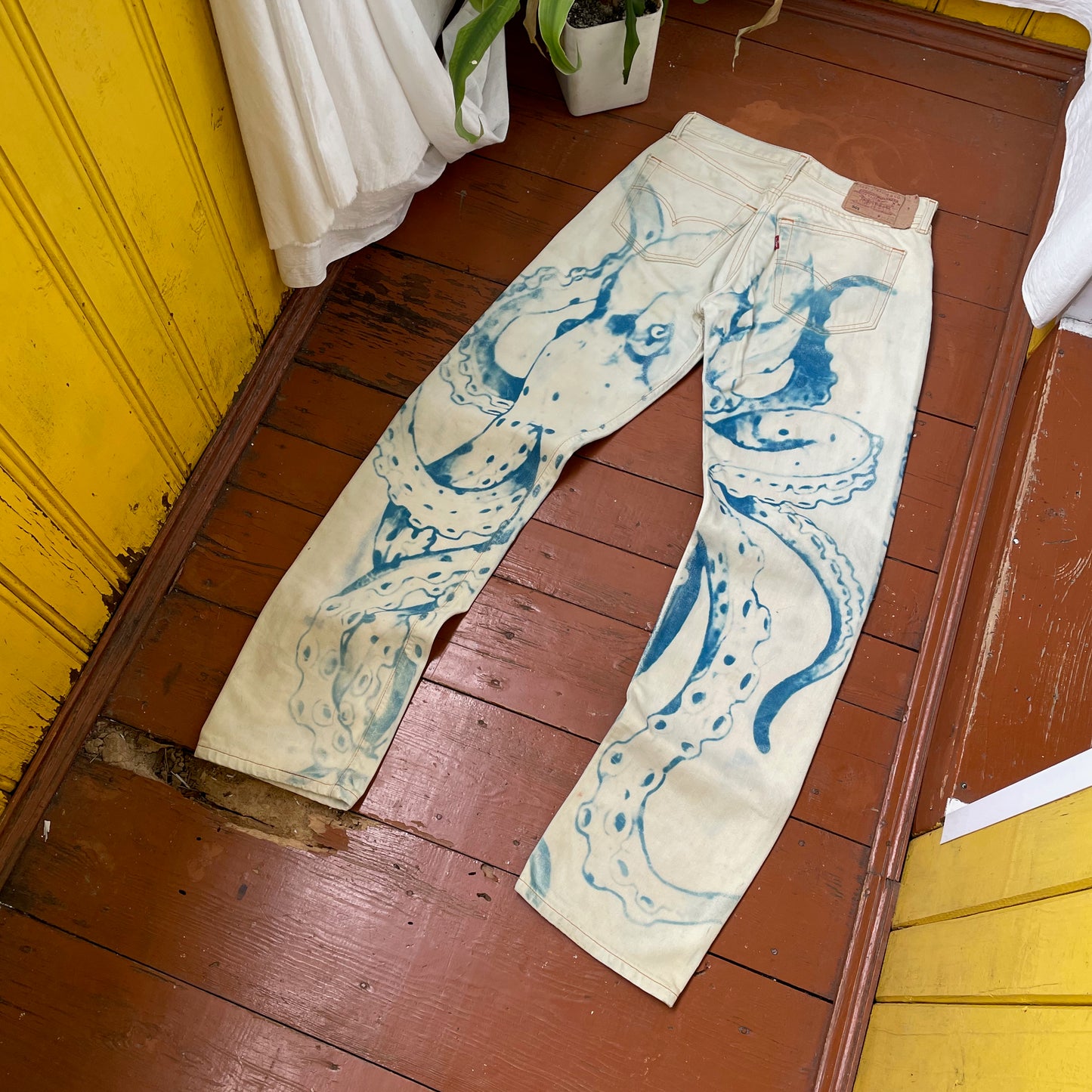 Custom Levi’s Octopus Jeans – Hand-Faded Blue Octopus Art | Vintage Denim 1 of 1