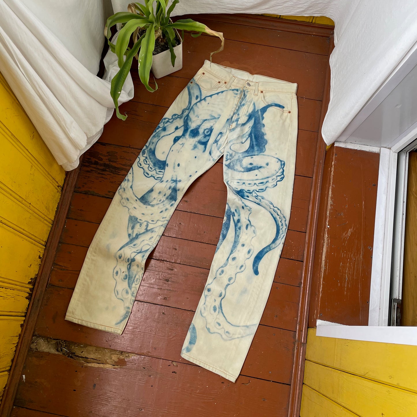 Custom Levi’s Octopus Jeans – Hand-Faded Blue Octopus Art | Vintage Denim 1 of 1