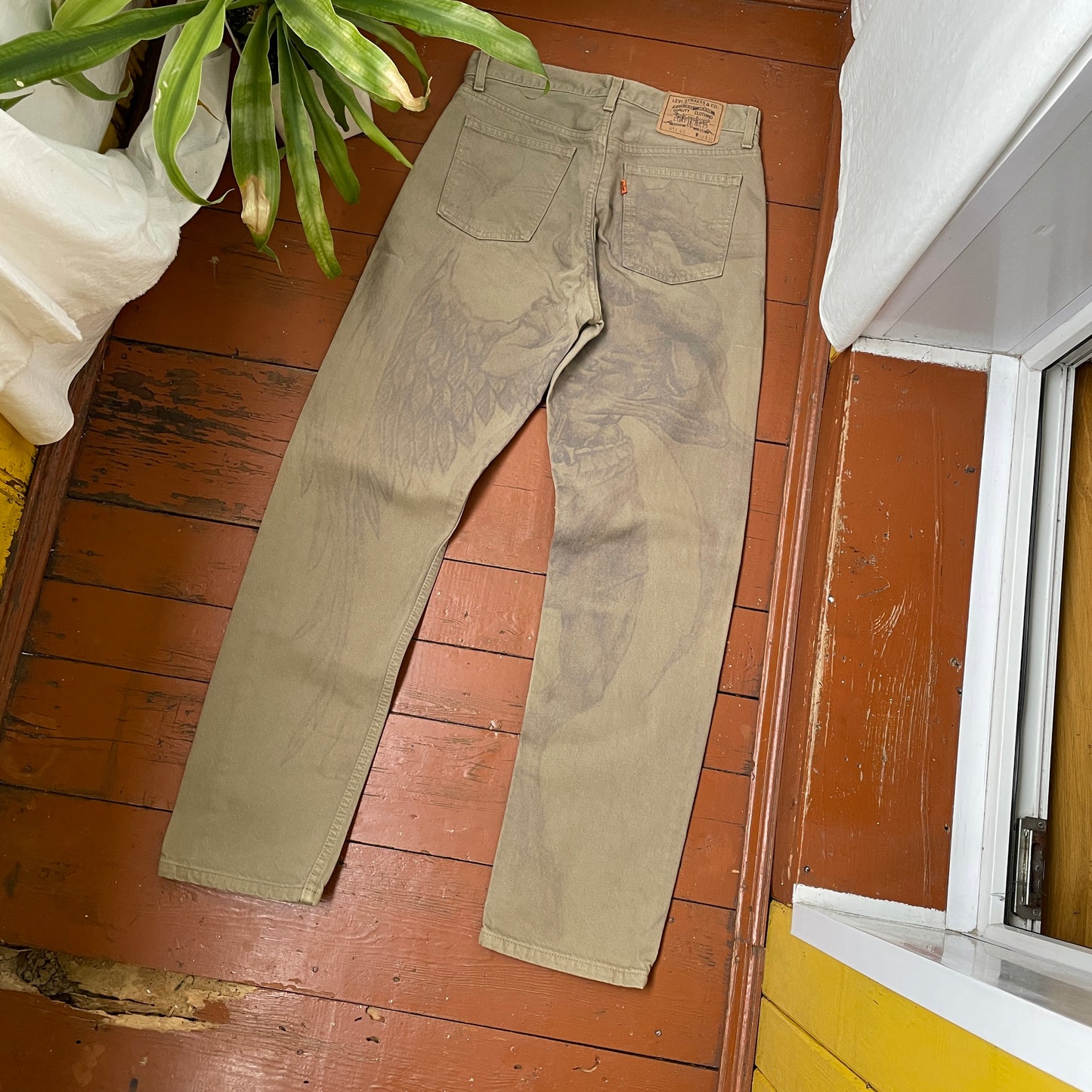 Custom Levi’s Skull & Wing Pants – Handprinted Bleach Art on Khaki | Vintage Grunge 1 of 1