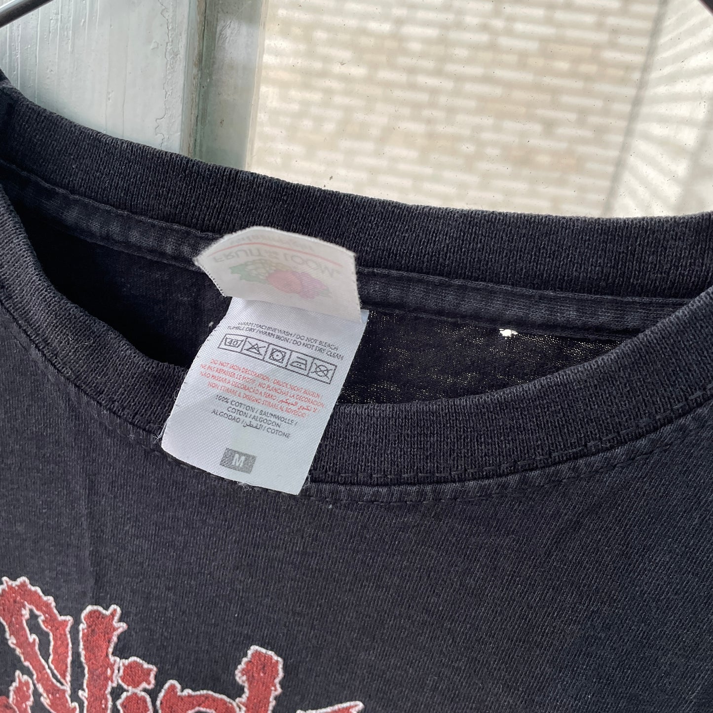 Vintage Slipknot T-Shirt โ Classic Red Horror Graphic | 00s Metal Band Tee Fruit of the Loom M