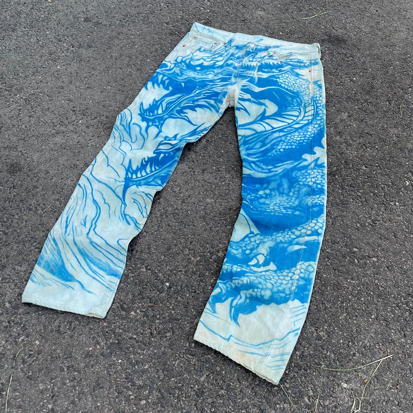 Custom Levi’s Dragon Jeans – Washed Blue Dragon Art | Vintage 1 of 1