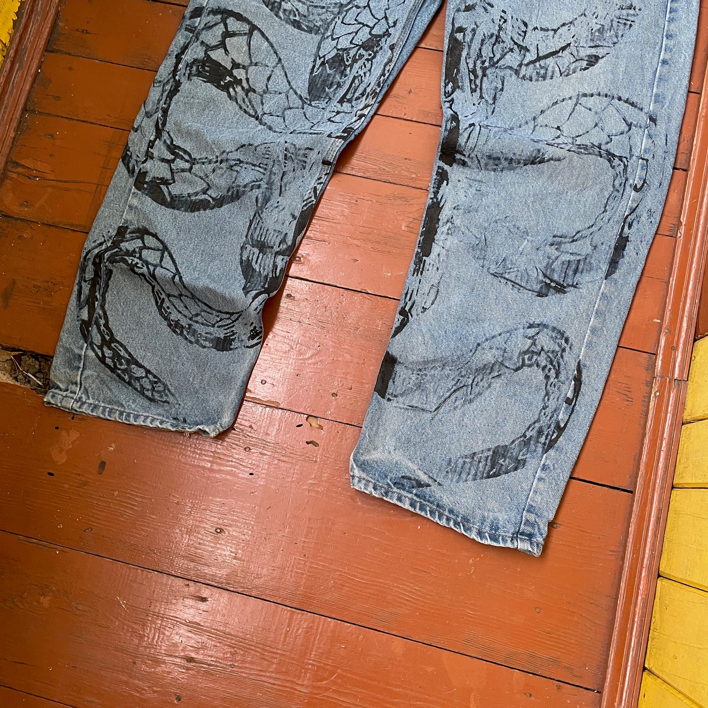 Custom Carhartt Snake Jeans โ 90s Vintage Denim with Black Serpent Print | 1 of 1 Streetwear Art