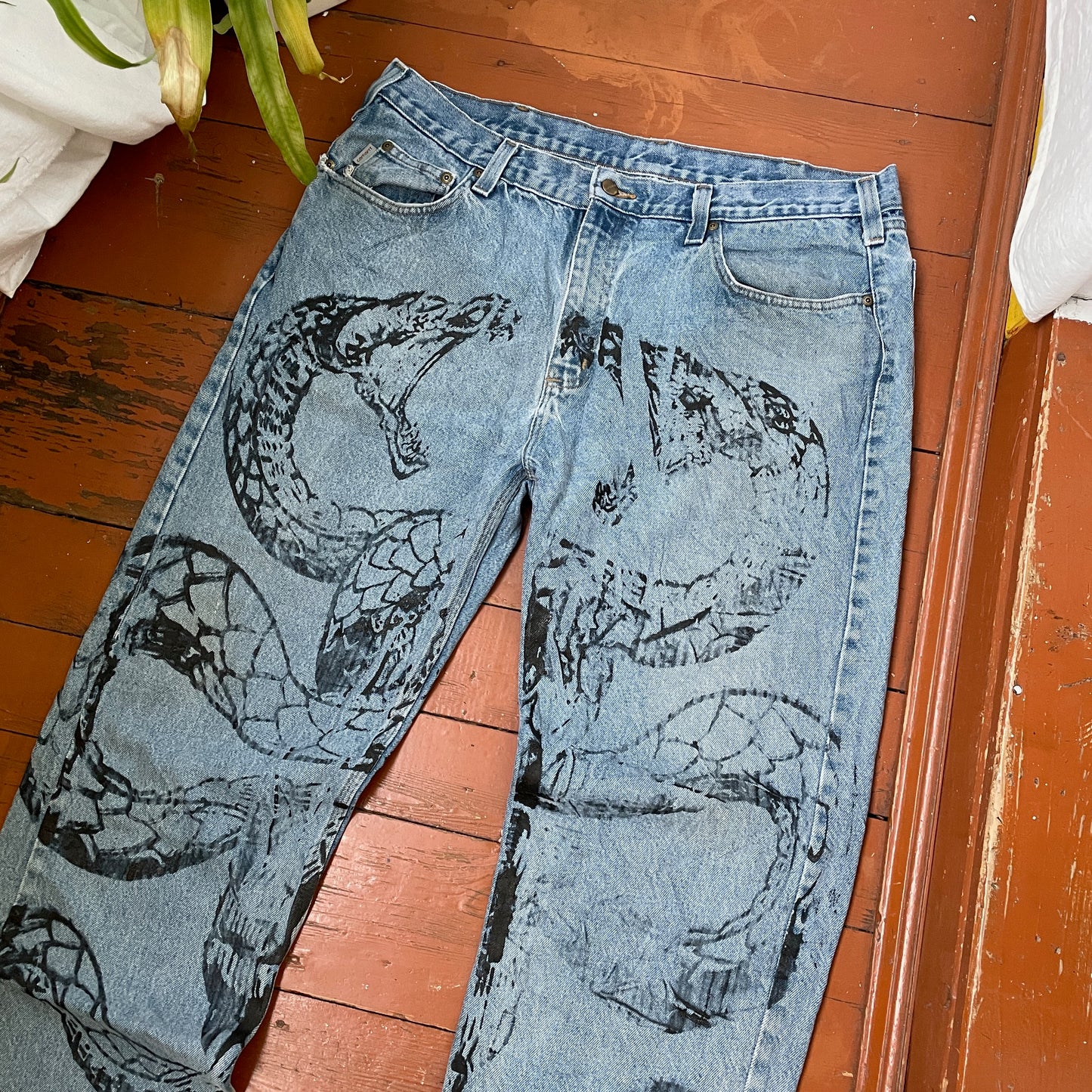 Custom Carhartt Snake Jeans โ 90s Vintage Denim with Black Serpent Print | 1 of 1 Streetwear Art