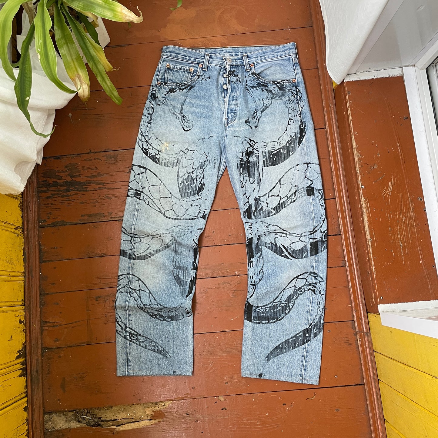 Custom Levi’s Snake Jeans – Faded Blue Denim with Full Black Snake Artwork | Vintage 1 of 1
