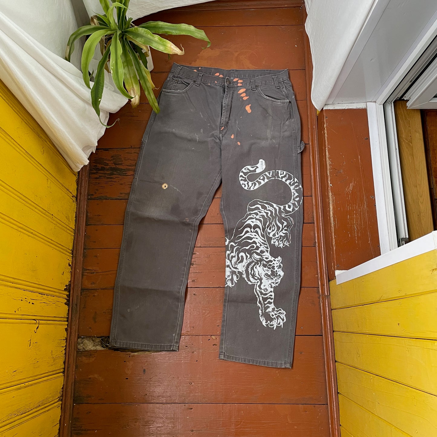 Custom Dickies Tiger Pants โ Grey Workwear with White Tiger Print & Paint Marks | 1 of 1 Vintage