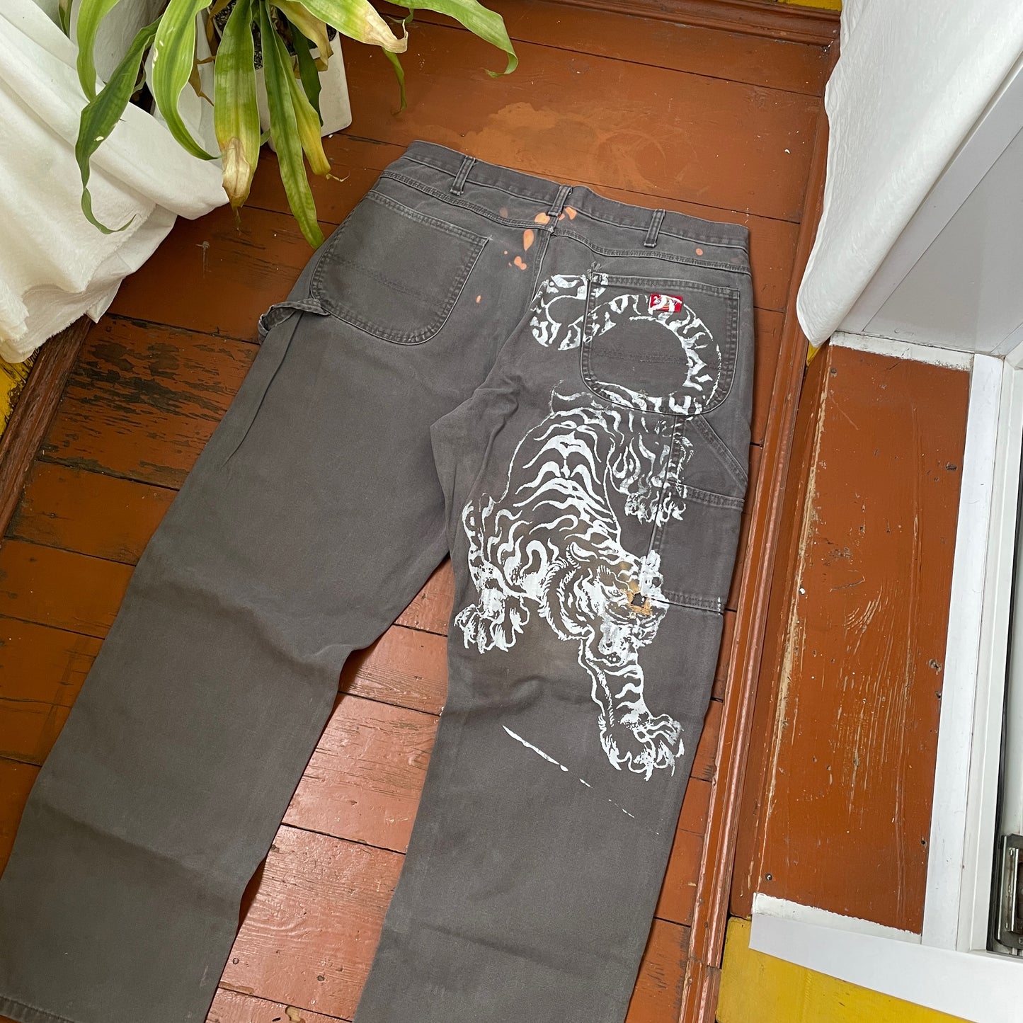 Custom Dickies Tiger Pants โ Grey Workwear with White Tiger Print & Paint Marks | 1 of 1 Vintage