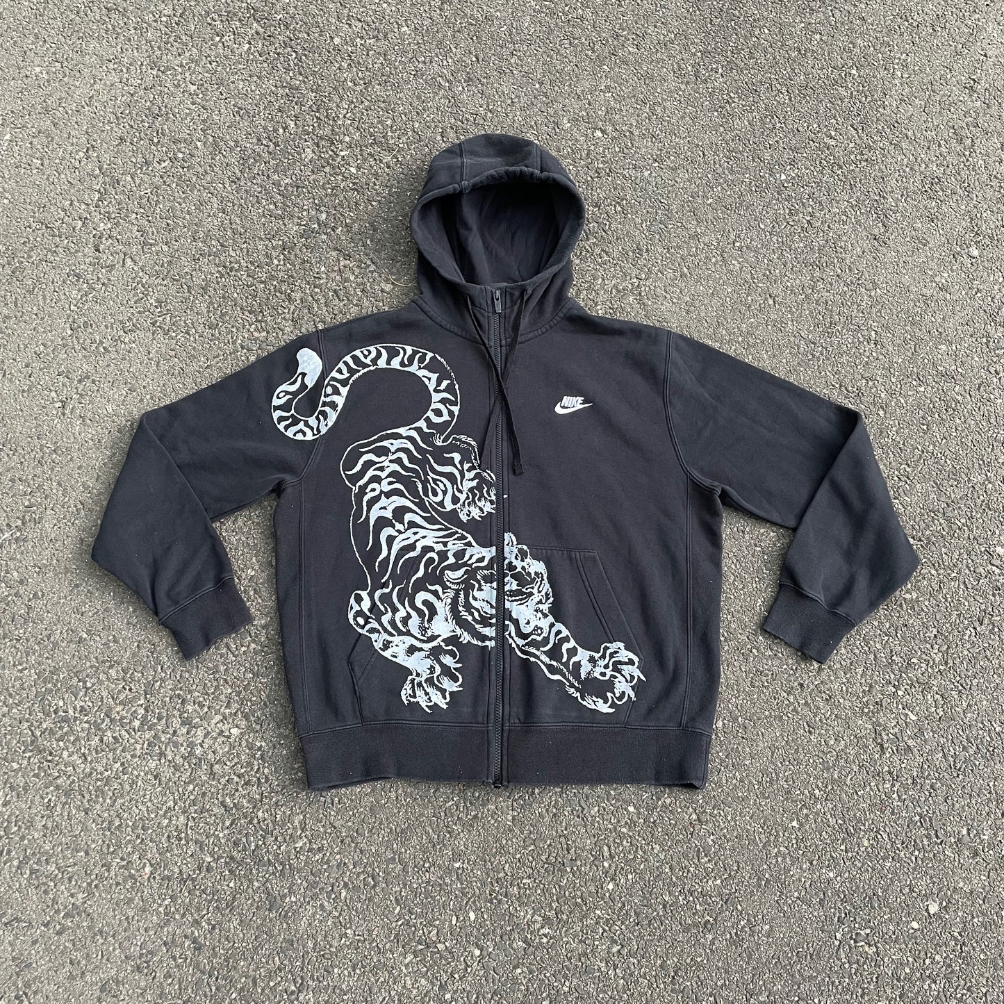 Custom Nike Tiger Hoodie – Black Zip-Up with White Tiger Art | Vintage Y2K 1 of 1