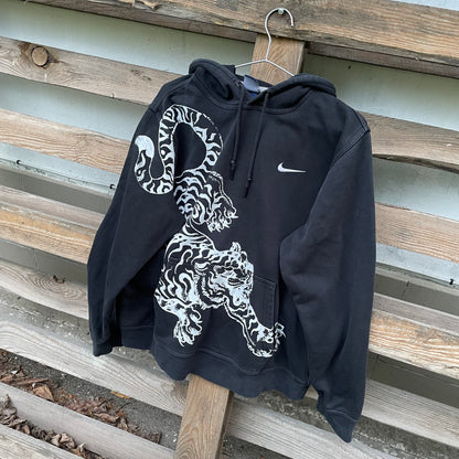 Custom Nike Tiger Graphic Sweatshirt – Black with White Print | Reworked