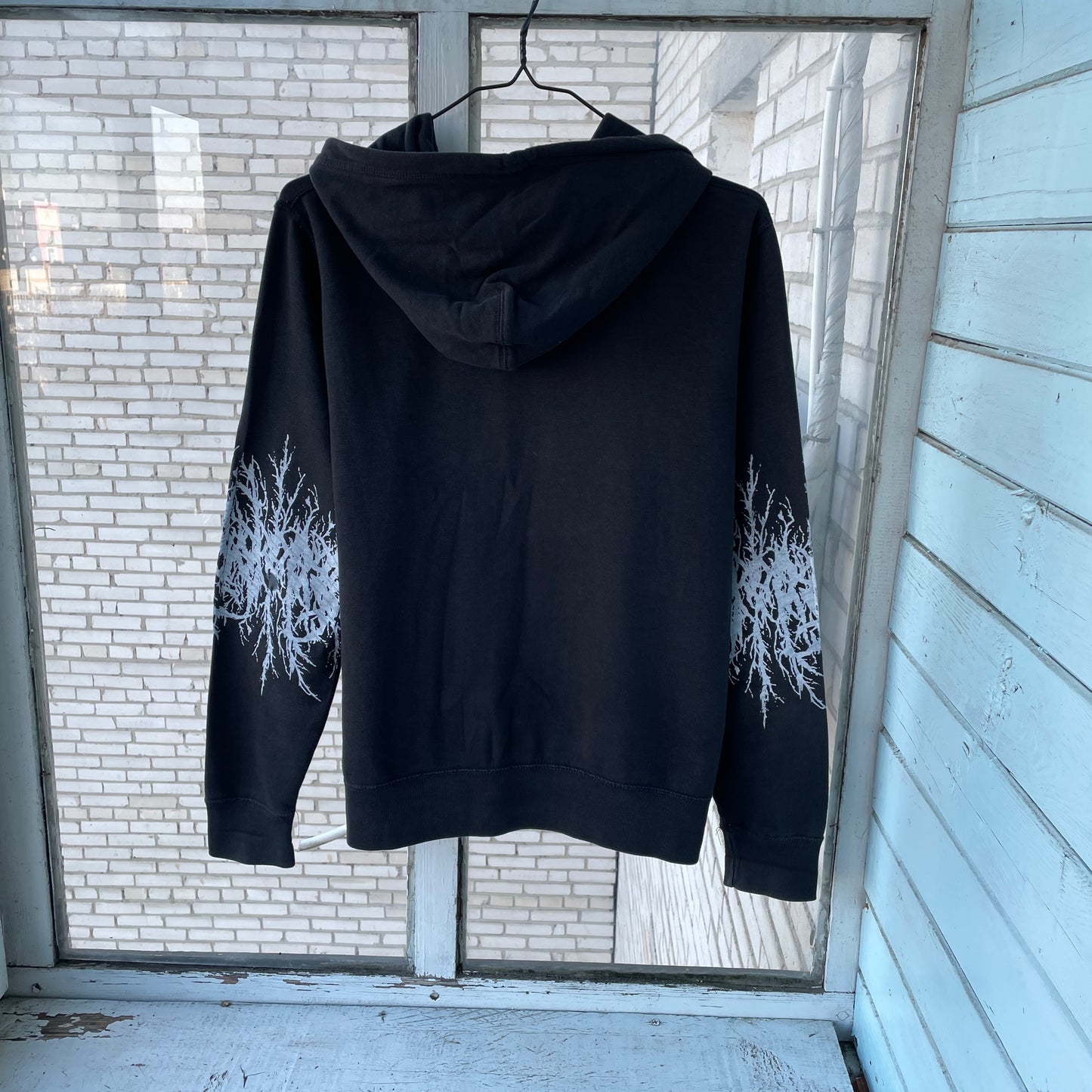 Custom Nike Zip Hoodie – Black with White Sleeve Print | Vintage Grunge 1 of 1
