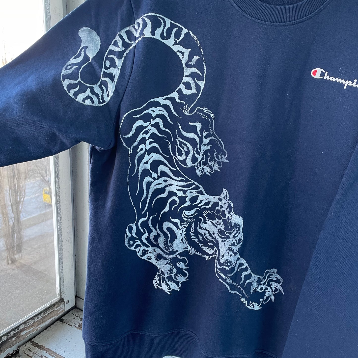Custom Champion Tiger Sweatshirt – Navy Blue with White Tiger Art | Vintage 1 of 1