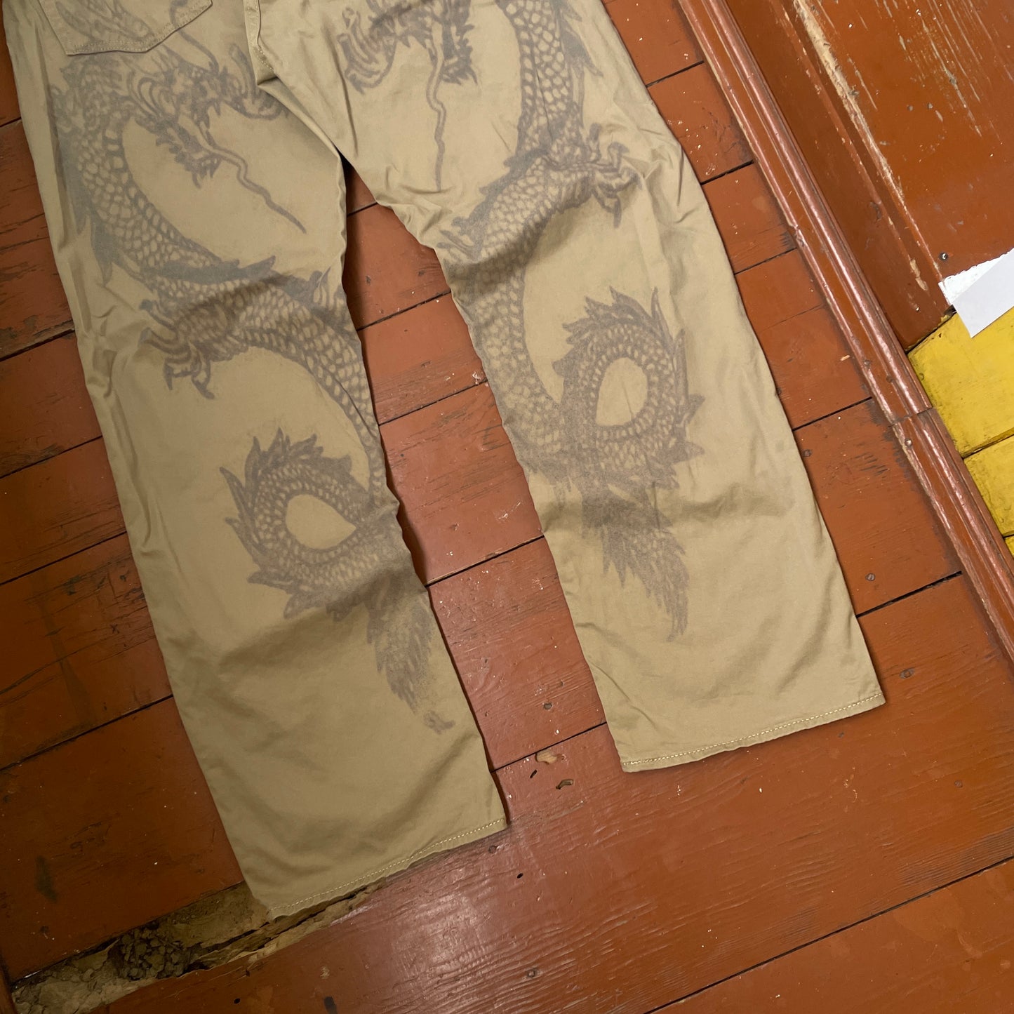 Custom Levi’s Dragon Print Jeans – Beige/Khaki with Bold Artwork | 1 of 1 Reworked Denim