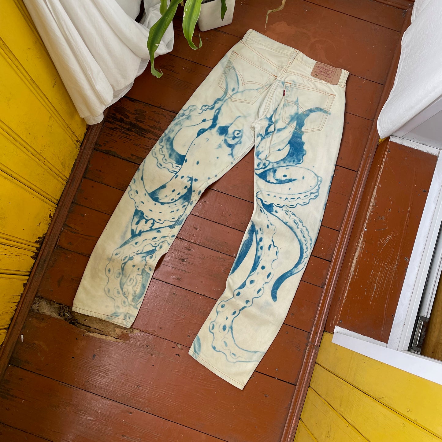 Custom Levi’s Octopus Jeans – Hand-Faded Blue Octopus Art | Vintage Denim 1 of 1