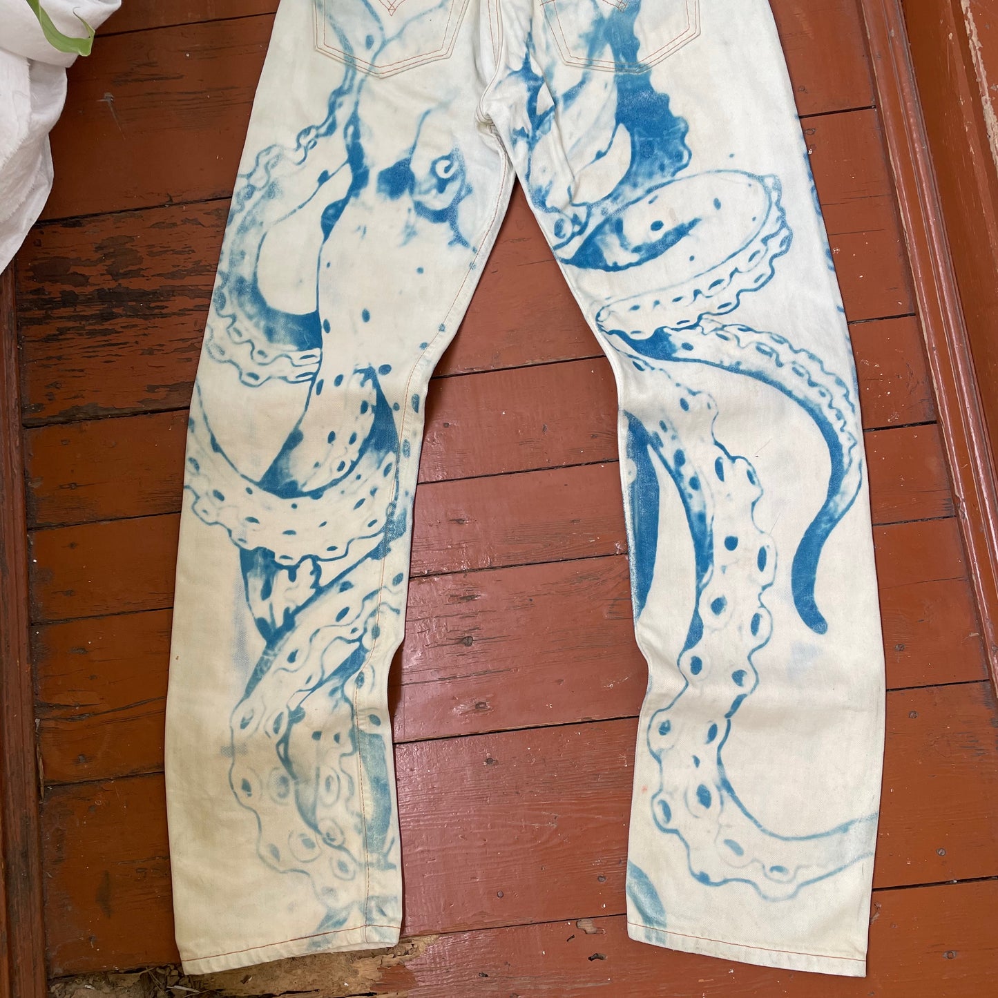 Custom Levi’s Octopus Jeans – Hand-Faded Blue Octopus Art | Vintage Denim 1 of 1