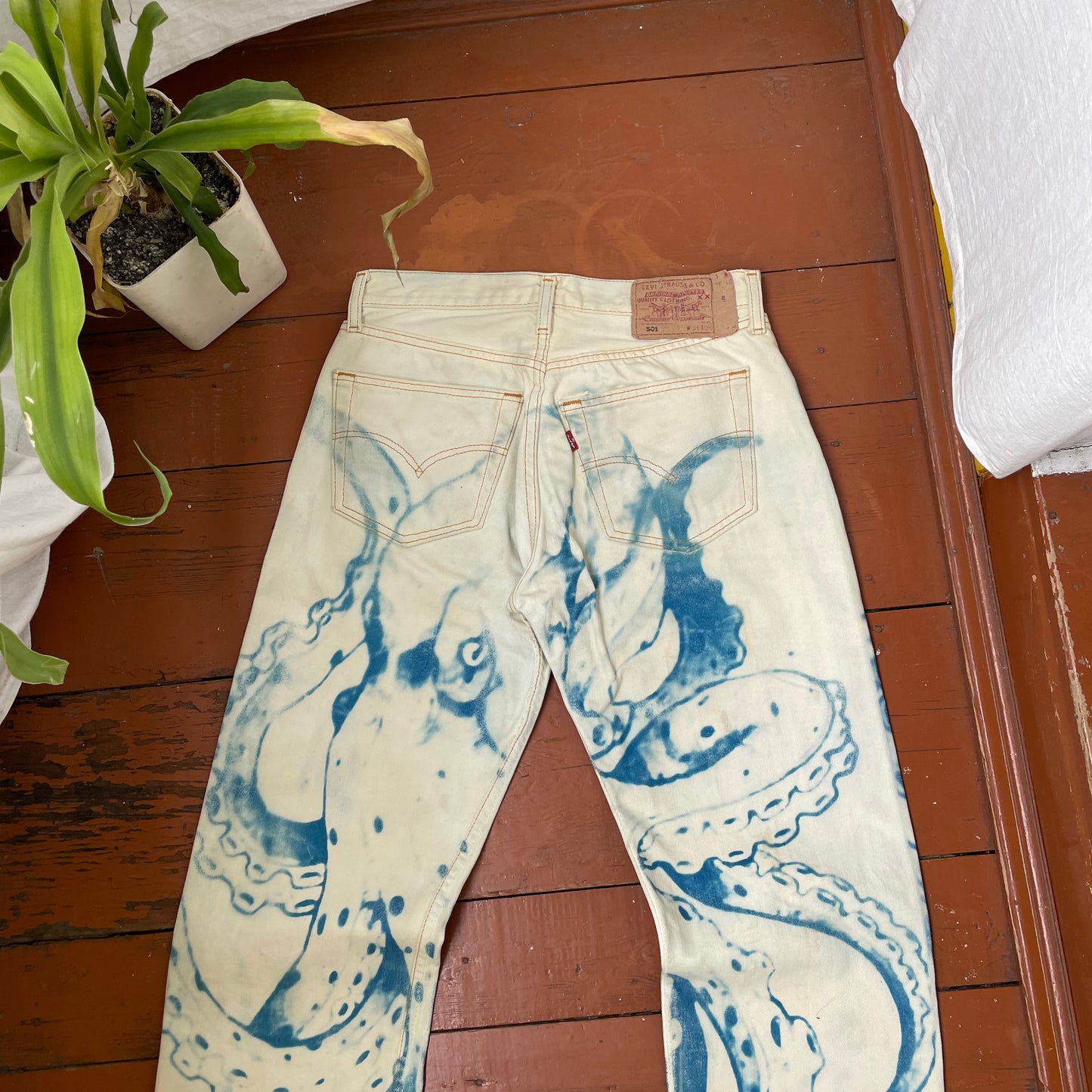 Custom Levi’s Octopus Jeans – Hand-Faded Blue Octopus Art | Vintage Denim 1 of 1