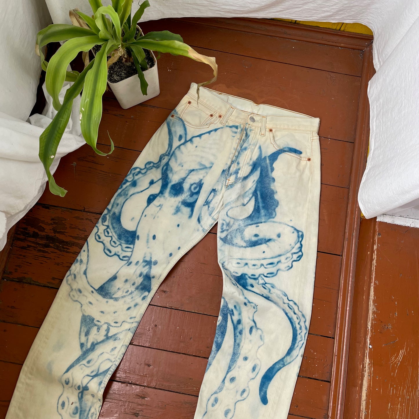 Custom Levi’s Octopus Jeans – Hand-Faded Blue Octopus Art | Vintage Denim 1 of 1