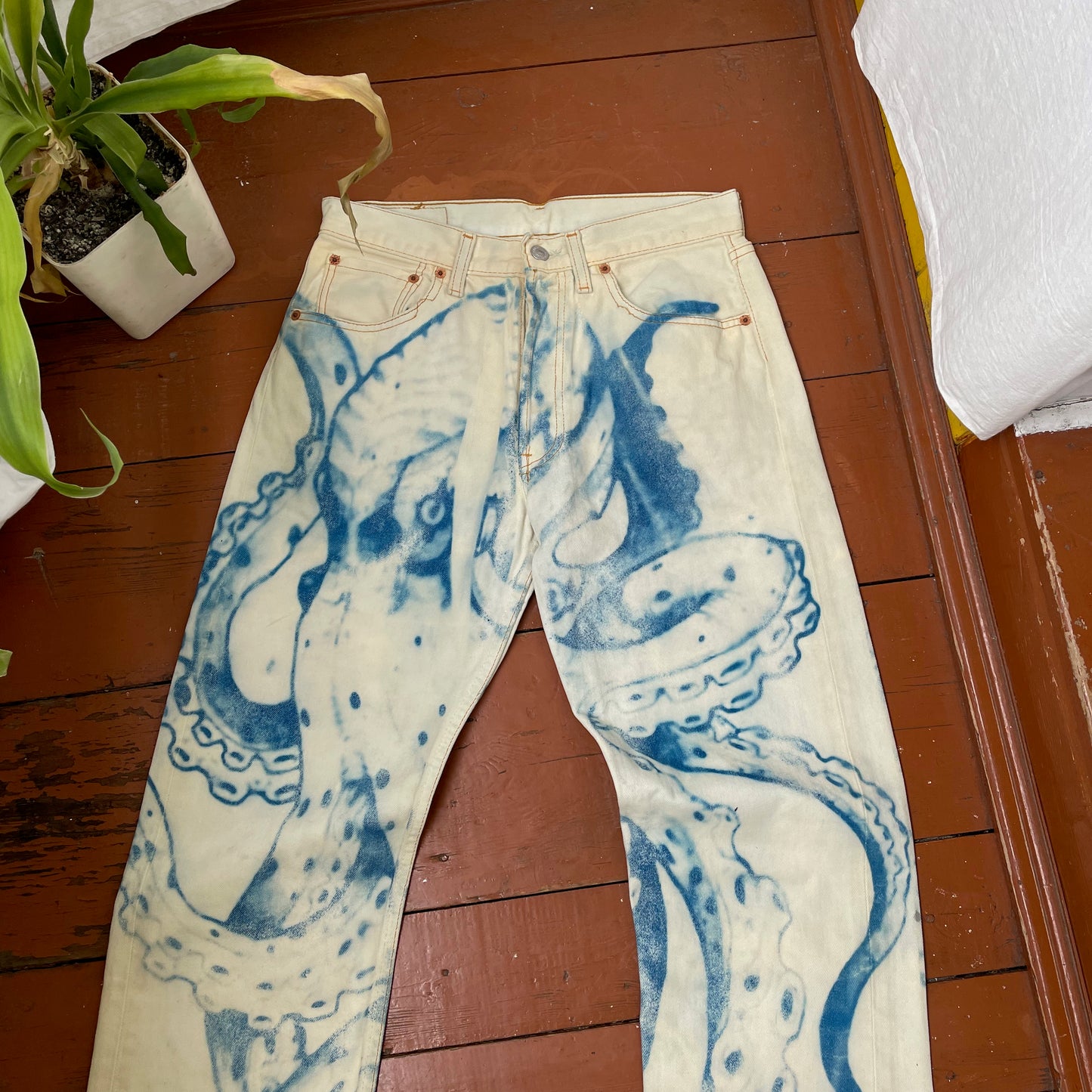 Custom Levi’s Octopus Jeans – Hand-Faded Blue Octopus Art | Vintage Denim 1 of 1