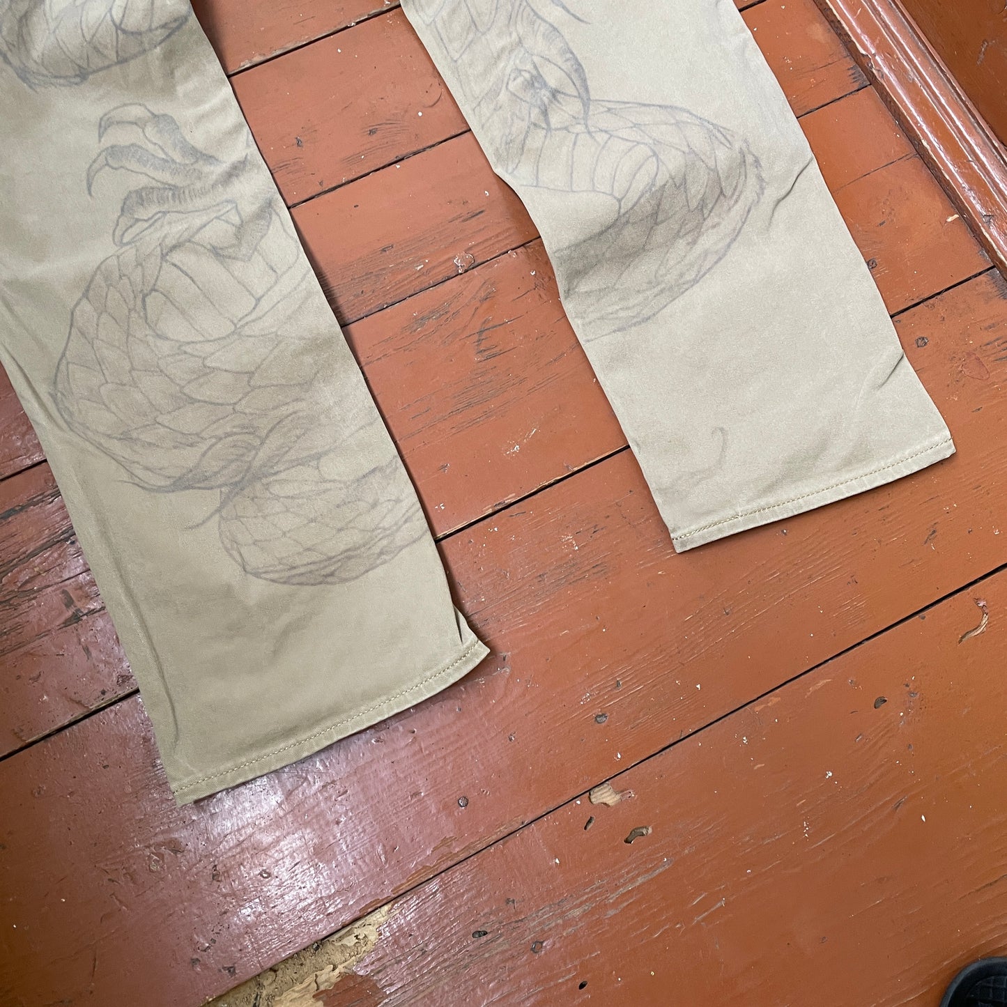 Custom Levi’s Dragon Corduroy Pants – Tan Washed Cord with Large Dragon Print | 1 of 1