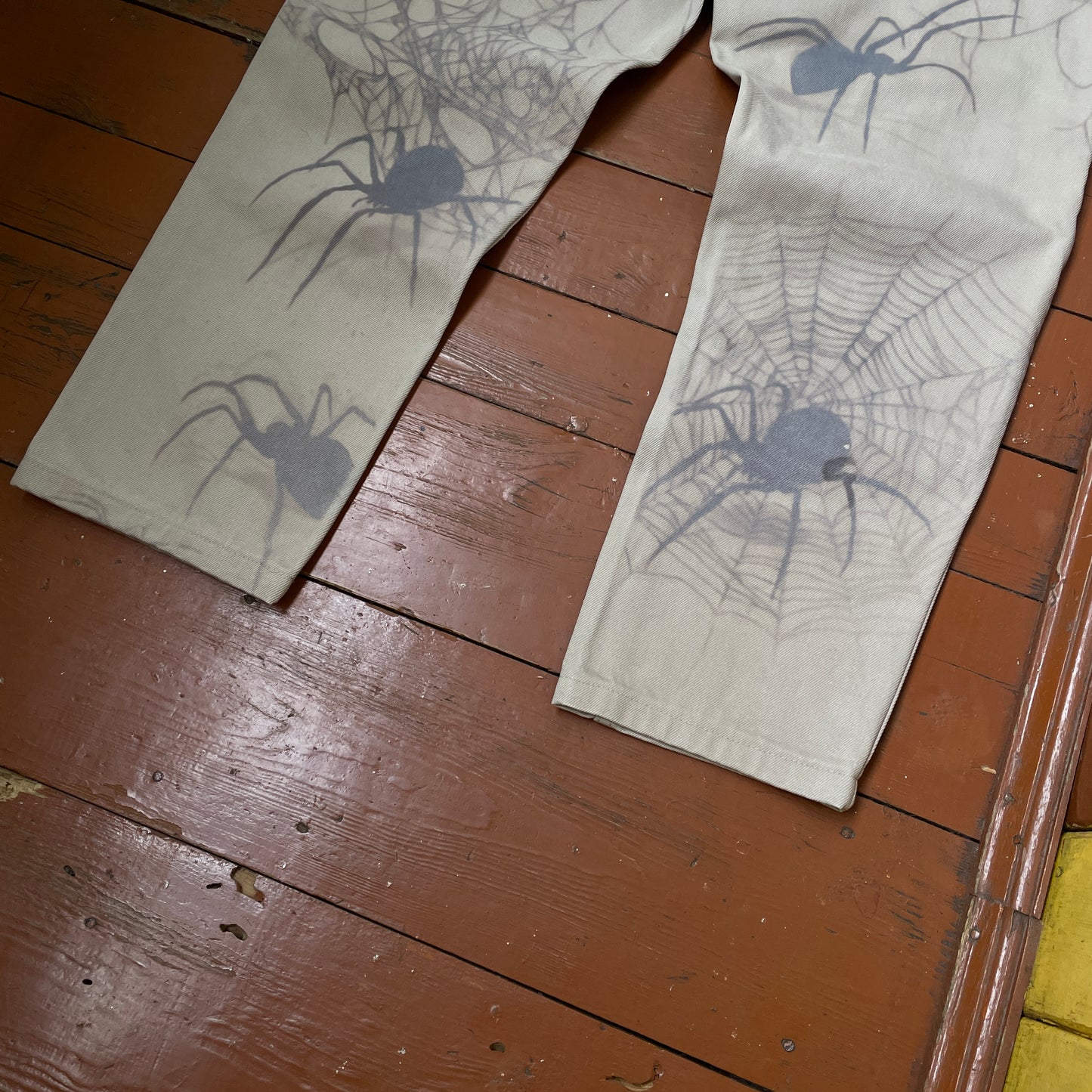 Custom Levi’s Spider Pants – Faded Web and Spider Print on Beige | Vintage 1 of 1 Streetwear