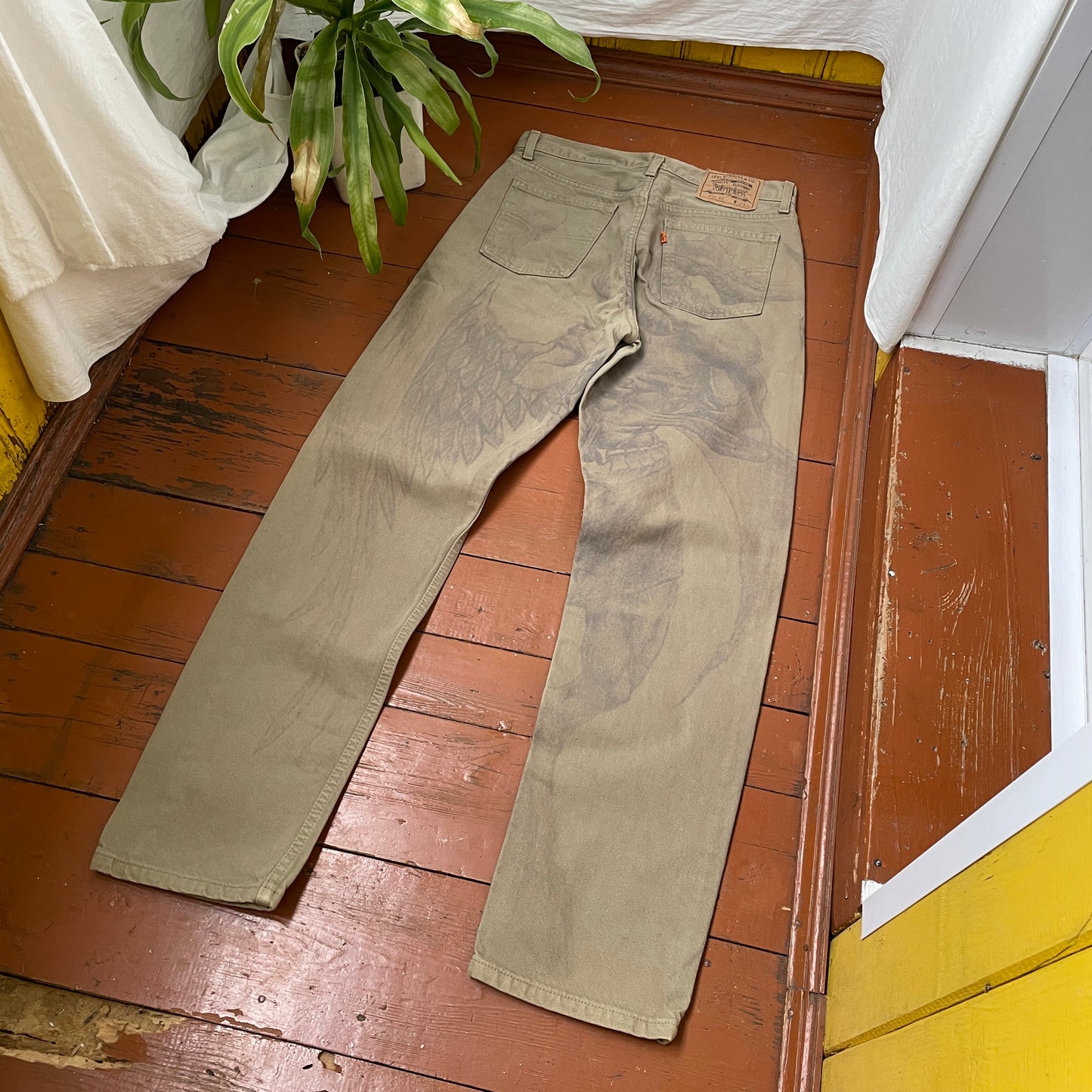 Custom Levi’s Skull & Wing Pants – Handprinted Bleach Art on Khaki | Vintage Grunge 1 of 1