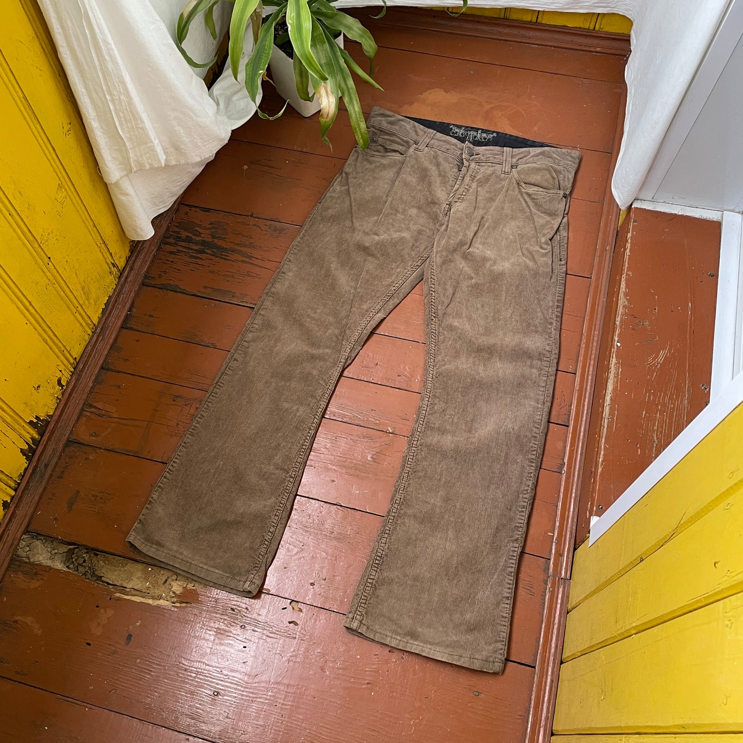 Custom Levi’s Flared Jeans – Brown Spider Art | Vintage 1 of 1 Reworked