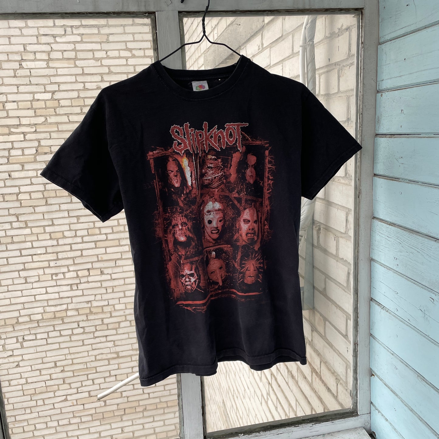 Vintage Slipknot T-Shirt – Classic Red Horror Graphic | 00s Metal Band Tee Fruit of the Loom M