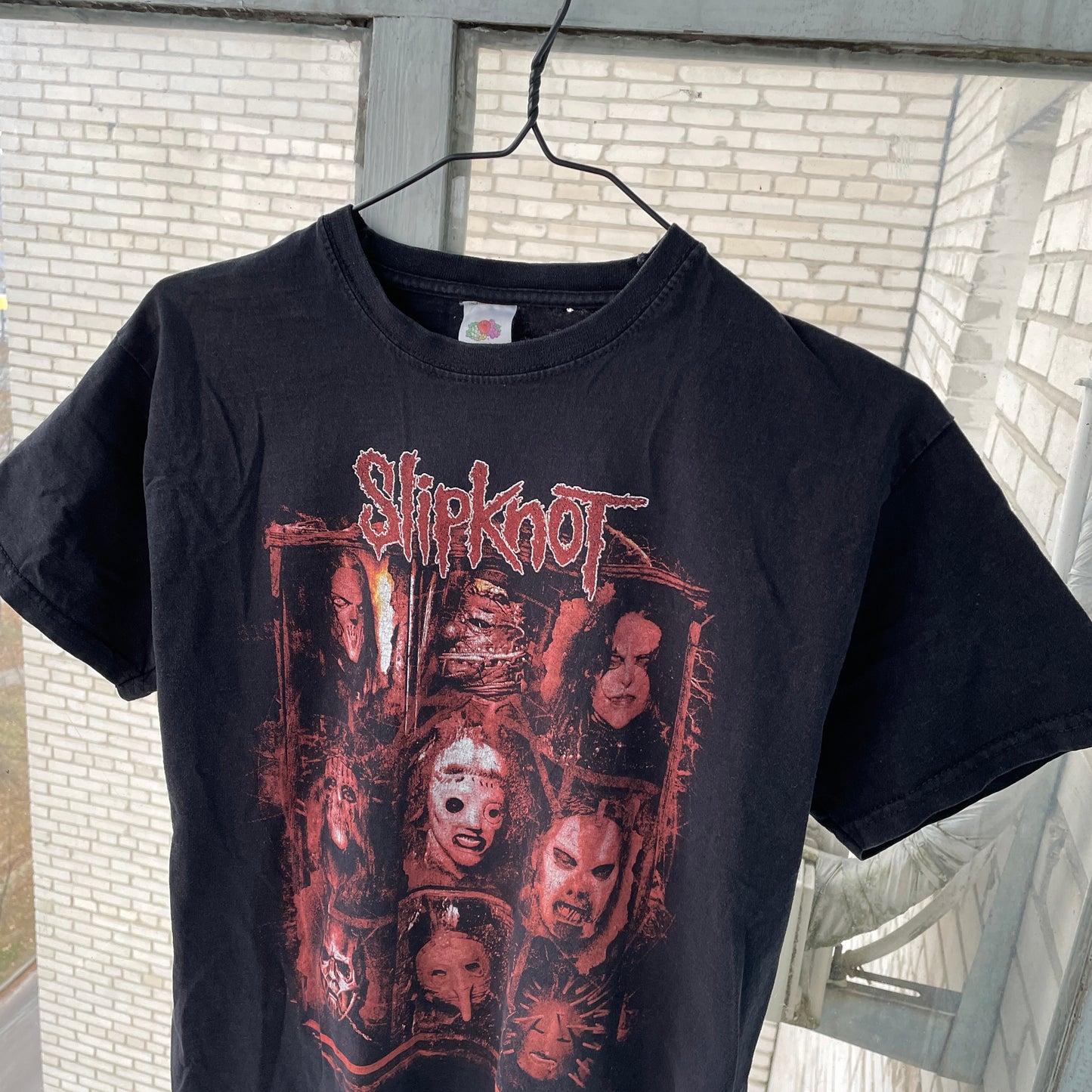 Vintage Slipknot T-Shirt – Classic Red Horror Graphic | 00s Metal Band Tee Fruit of the Loom M