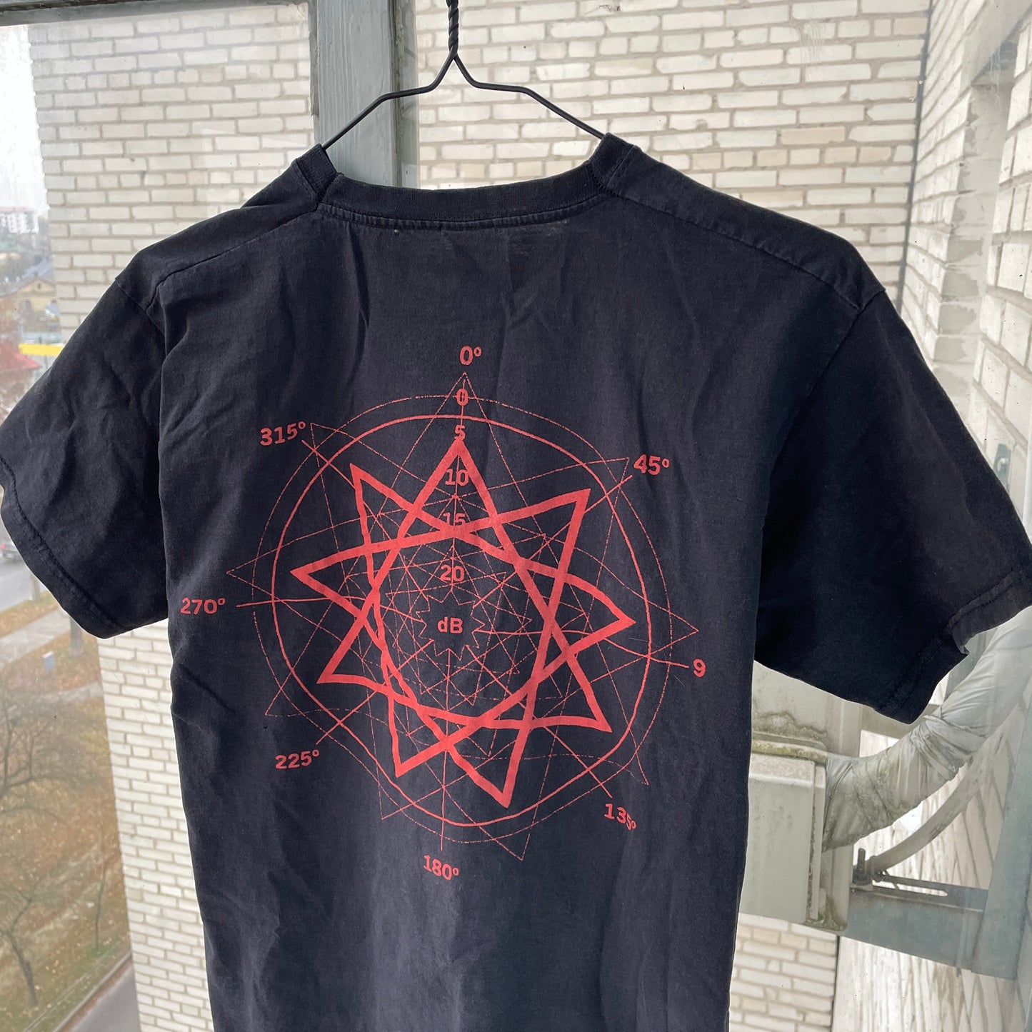 Vintage Slipknot T-Shirt – Classic Red Horror Graphic | 00s Metal Band Tee Fruit of the Loom M
