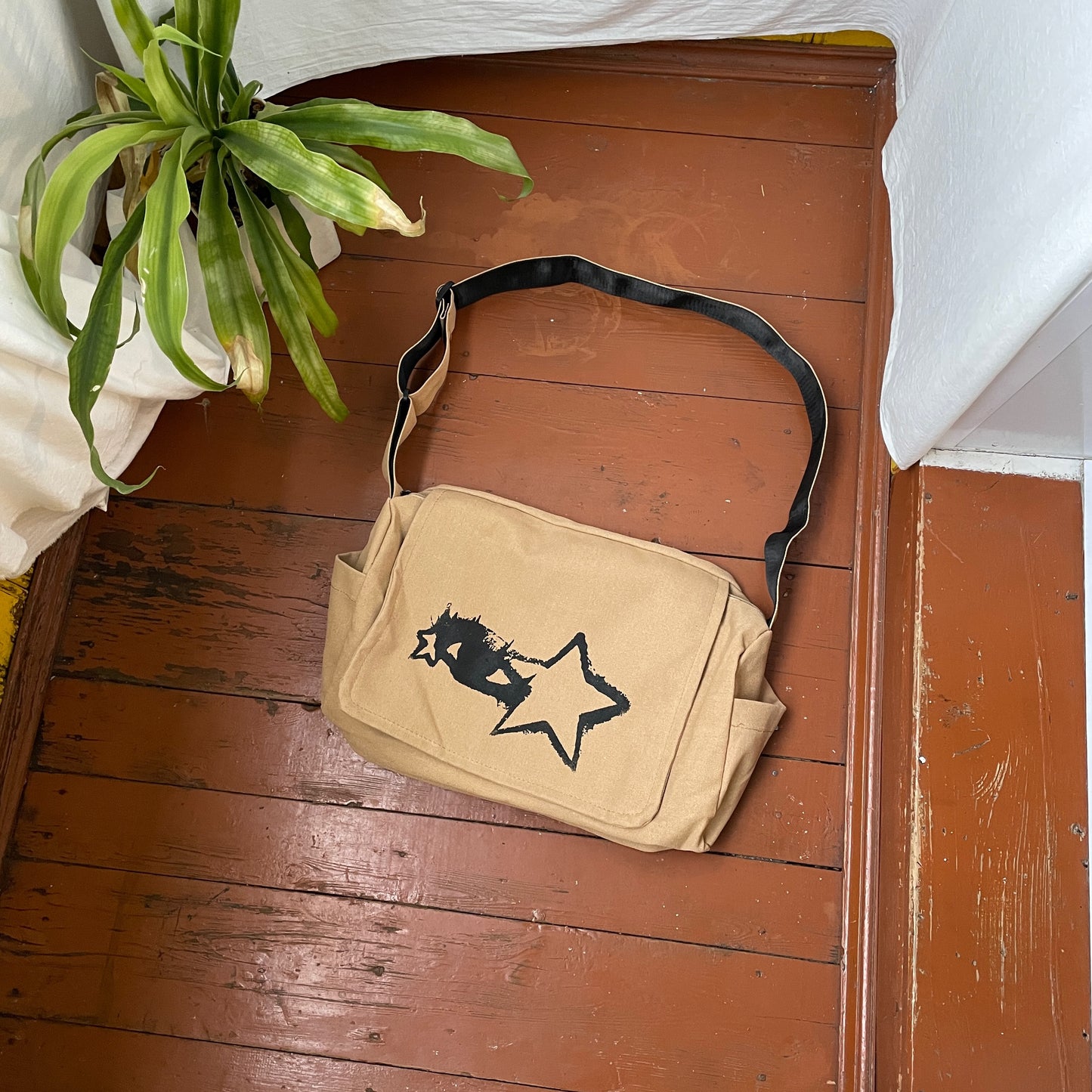 Custom Canvas Shoulder Bag – Beige Messenger with Black Stars | Reworked Streetwear 1 of 1