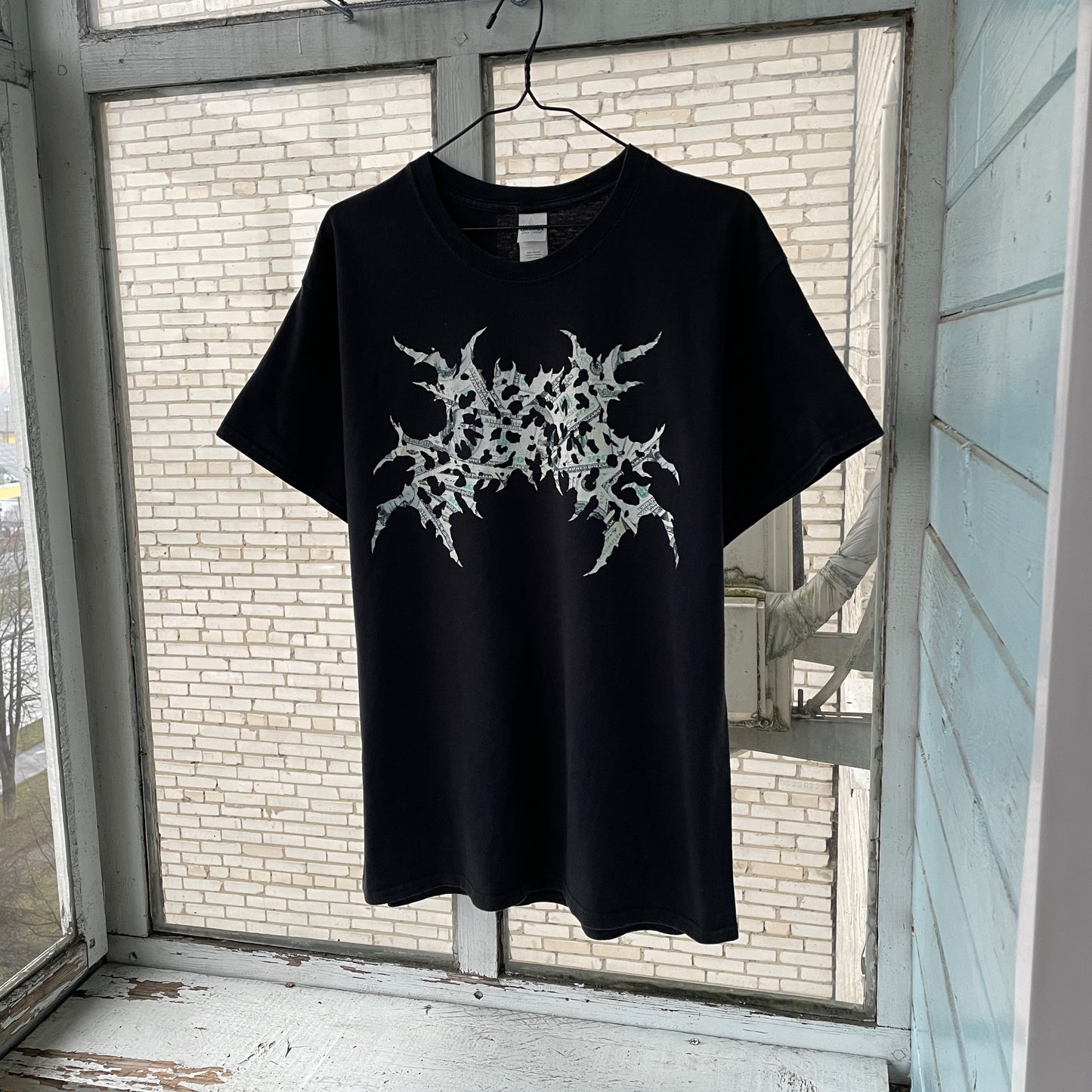 Black T-shirt White Grunge Graphic | Unbranded Y2K Alt Streetwear