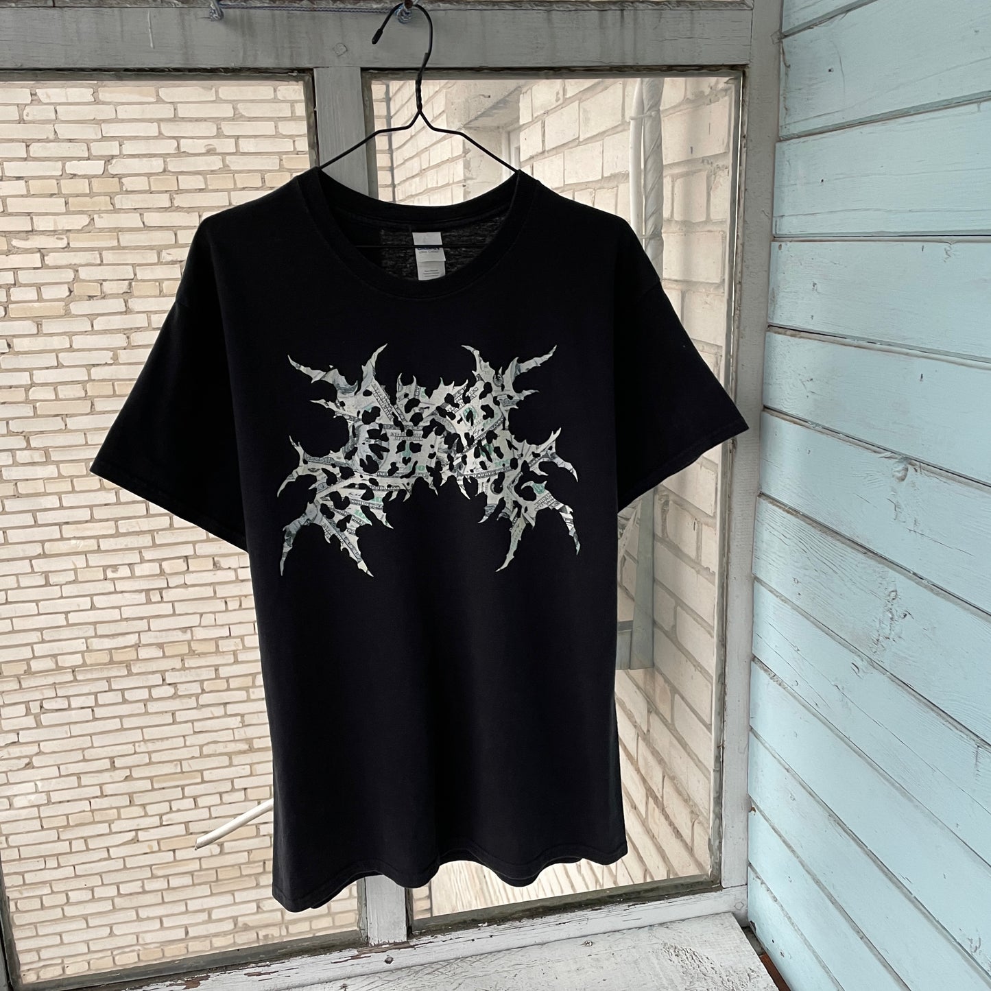 Black T-shirt White Grunge Graphic | Unbranded Y2K Alt Streetwear