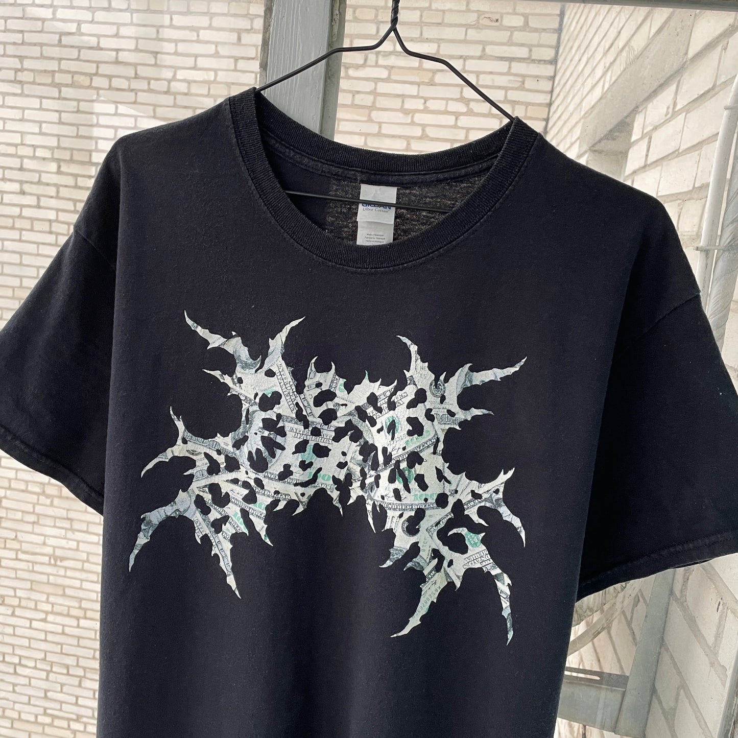 Black T-shirt White Grunge Graphic | Unbranded Y2K Alt Streetwear