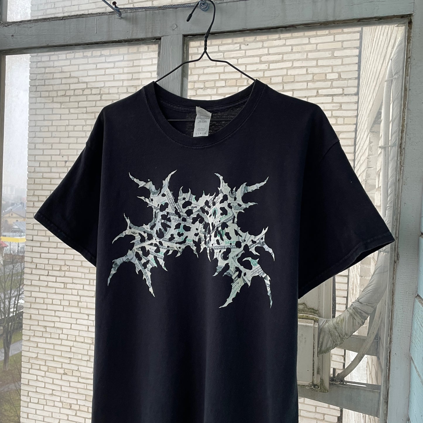 Black T-shirt White Grunge Graphic | Unbranded Y2K Alt Streetwear