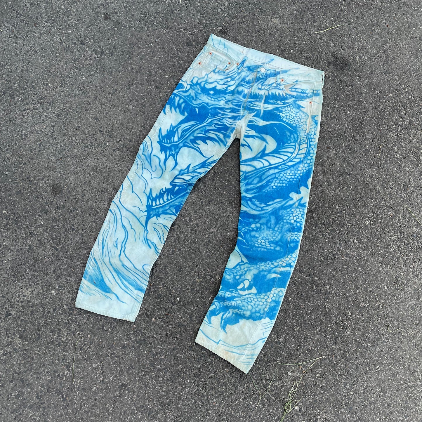 Custom Levi’s Dragon Jeans – Washed Blue Dragon Art | Vintage 1 of 1