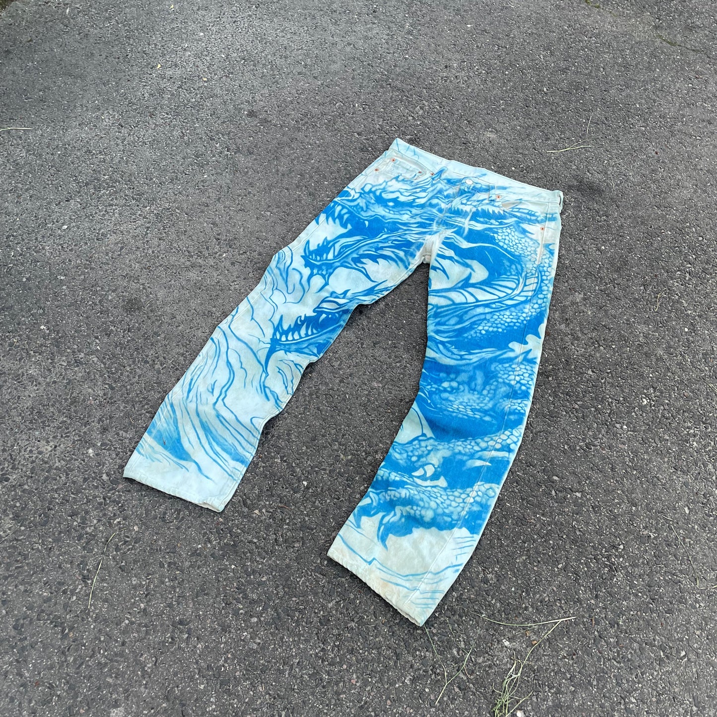 Custom Levi’s Dragon Jeans – Washed Blue Dragon Art | Vintage 1 of 1