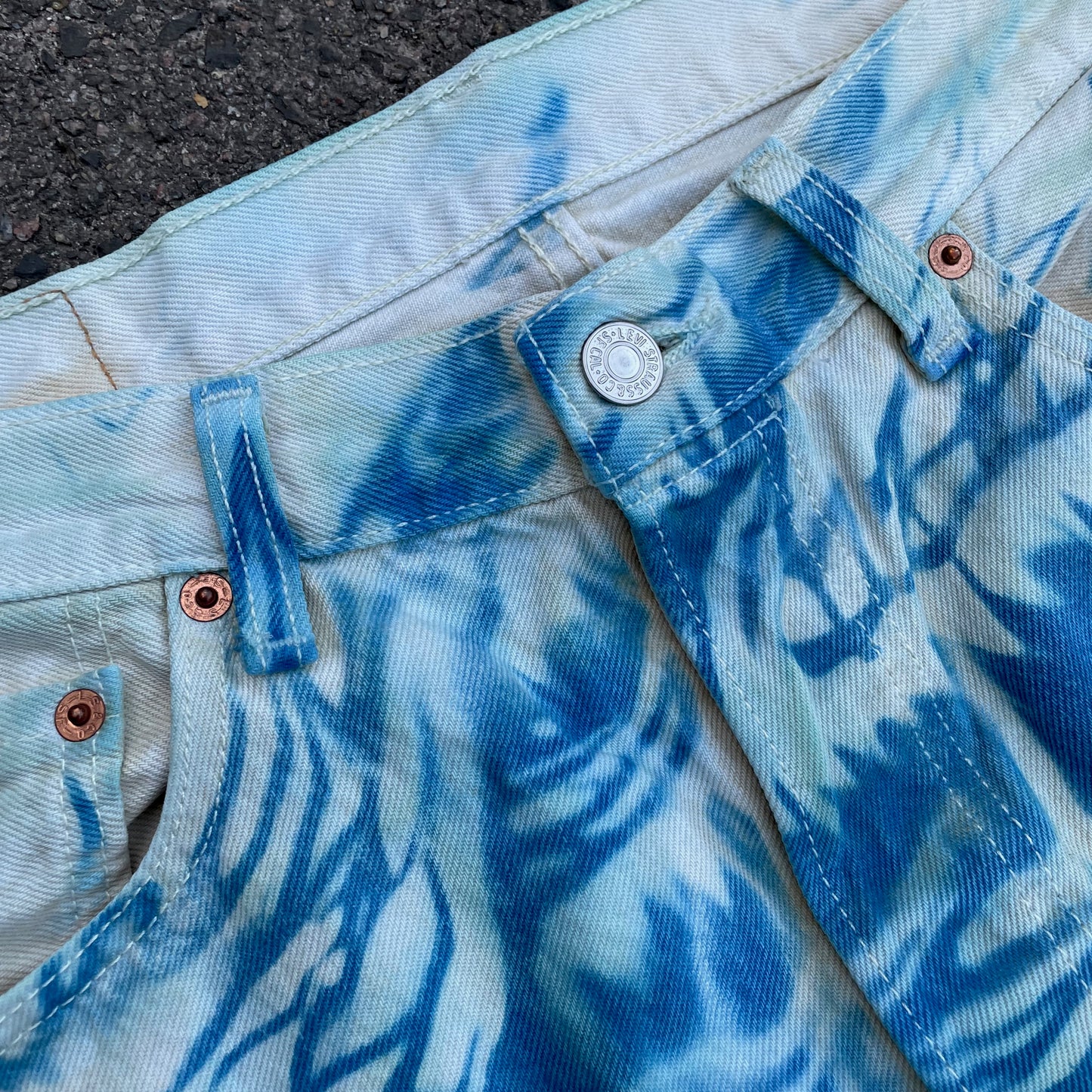 Custom Levi’s Dragon Jeans – Washed Blue Dragon Art | Vintage 1 of 1