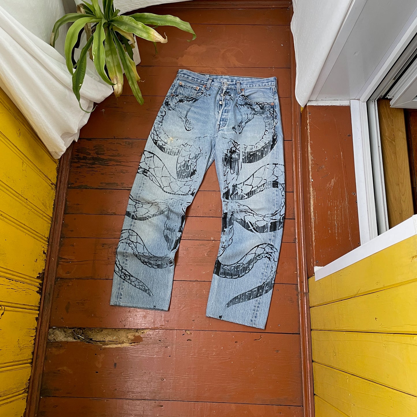 Custom Levi’s Snake Jeans – Faded Blue Denim with Full Black Snake Artwork | Vintage 1 of 1