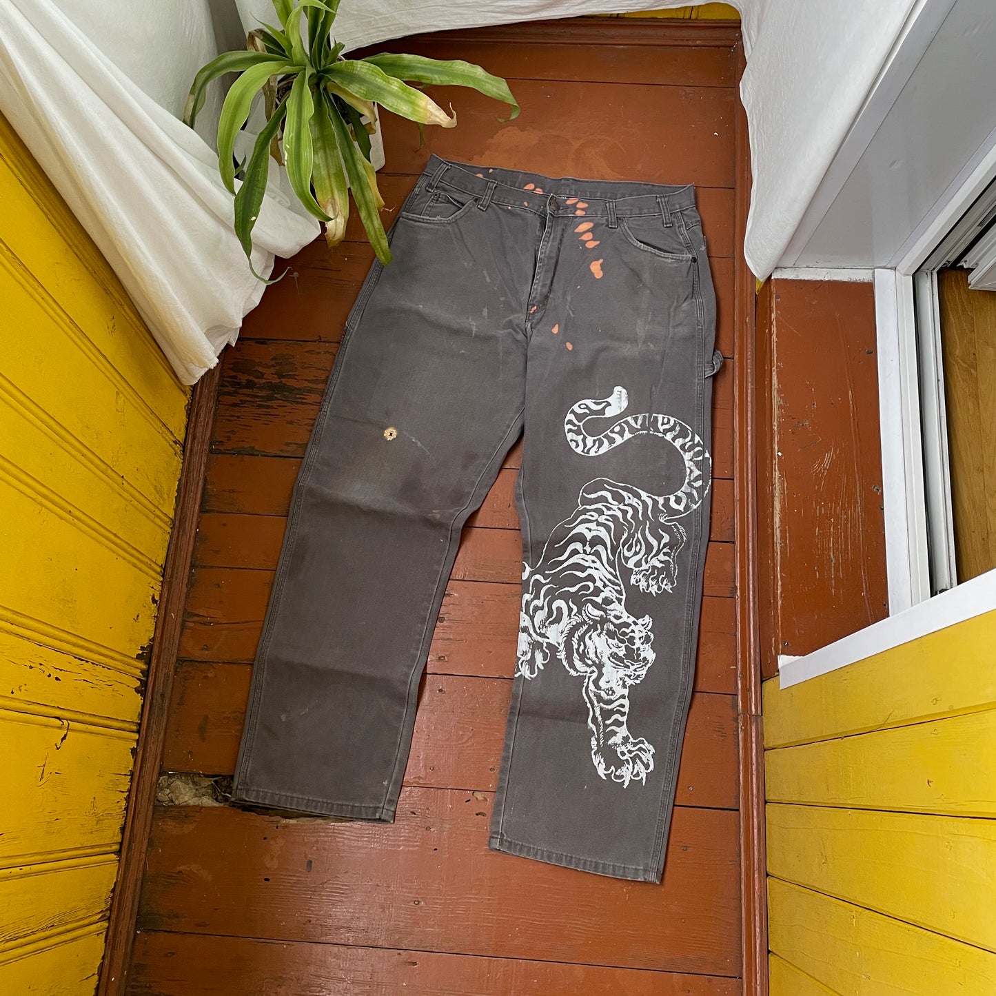 Custom Dickies Tiger Pants – Grey Workwear with White Tiger Print & Paint Marks | 1 of 1 Vintage