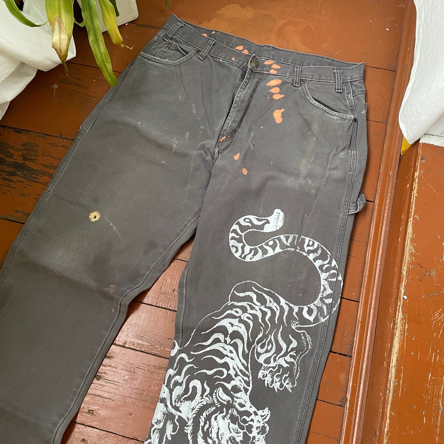 Custom Dickies Tiger Pants – Grey Workwear with White Tiger Print & Paint Marks | 1 of 1 Vintage
